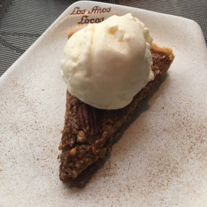 pecan pie a la mode