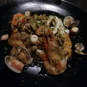 PESCADOS - Corvina Pescatore