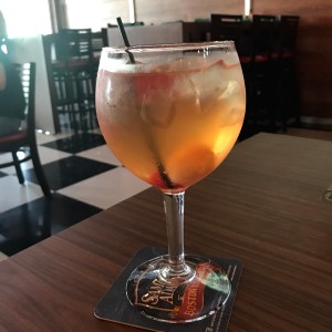 sangria Lichi, muy buena