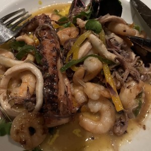 Salteado De Mariscos