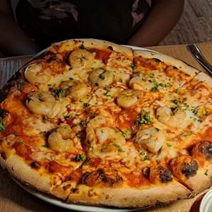 Pizza de camarones