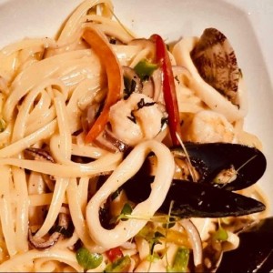 Fettuccini con Frutti di Mare