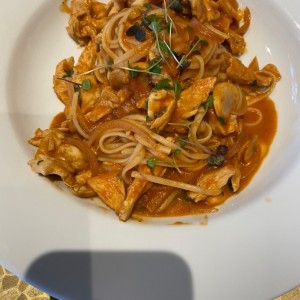 pasta con pechuga en salsa pomodoro