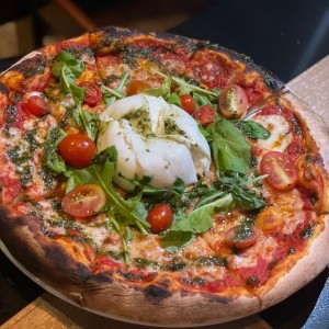 Pizza burrata