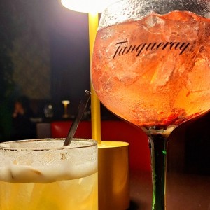 amaretto Sour y Gin de frutos rojos