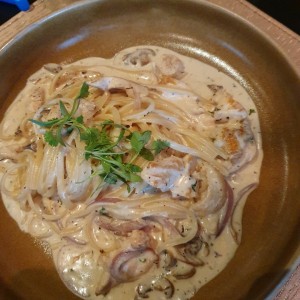 Pasta de pollo a la crema