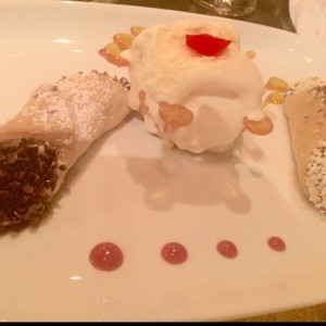 Postres - Cannoli