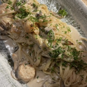 Pasta con Camarones e Funghi