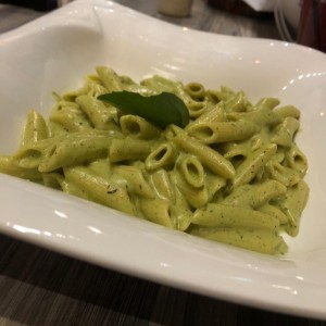 pasta con crema al pesto