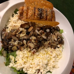 Ensalada Portobello con Salmon 