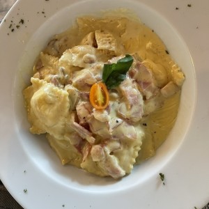 Ravioli de Pollo a la Boscaiola