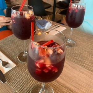 Sangria 750ml (25oz) Tinto o Blanco