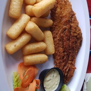 filete de pescado apanado con yuca