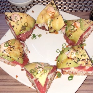 sushi pizza de atun