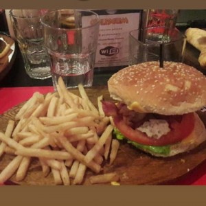 HAMBURGUESAS ARTESANALES - Coliseum Burger