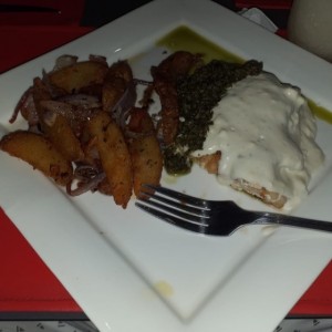 Filete de Pescado al Pesto y Queso Cabra