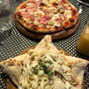 PIZZAS - Prosciutto e Funghi