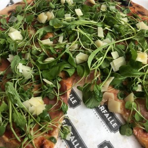 Pizza Prosciutto & Arugula