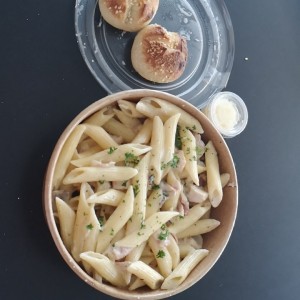 Carbonara de pollo y hongos 