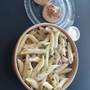 carbonara de pollo y hongo