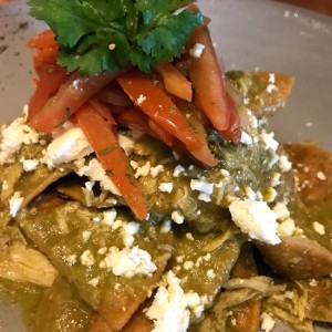 chilaquiles con pollo- Brunch