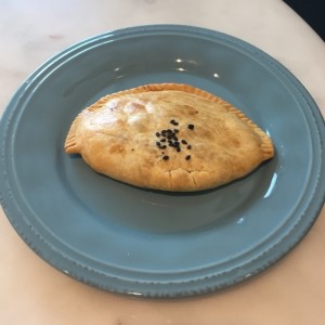 Empanada de pollo. ?