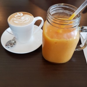 Jugo de Mango Papaya y Naranja!