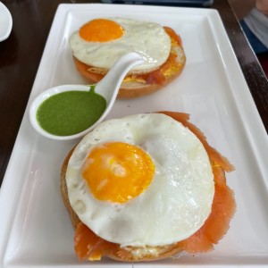 huevos benedictos