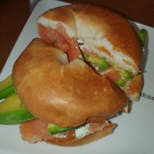 bagel de salmon