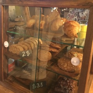 Variedad de dulces y galletas