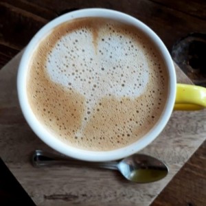 Capuchino con leche de almendras