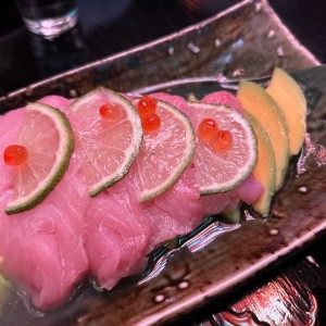 Pequeños Platos - Tiradito de Hamachi