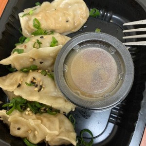 GYOZAS