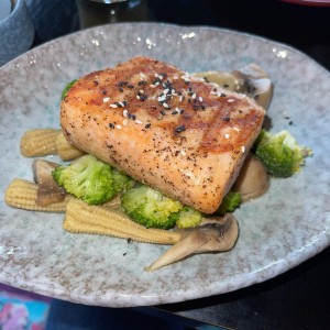 Salmon glaceado