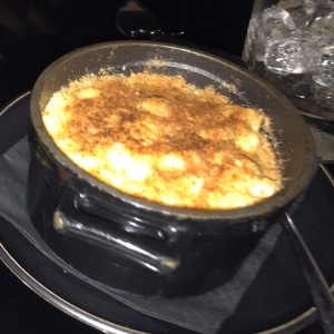 CAMARONES MAC AND CHEESE