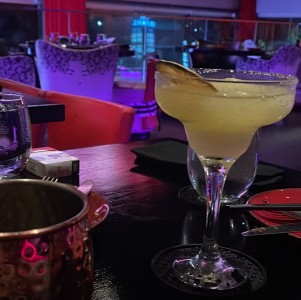 Japanese Mule y frozen Margarita