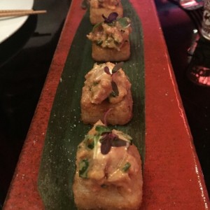 crispy rice con spicy tuna