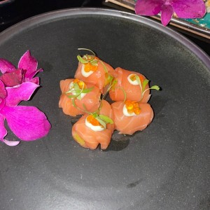 CRUDO SAKE Y TAKUAN