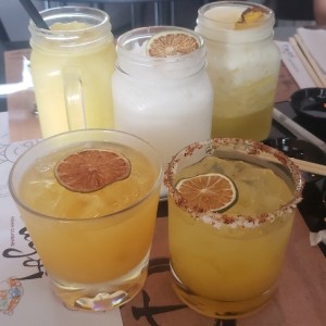 cocteles y bebidas