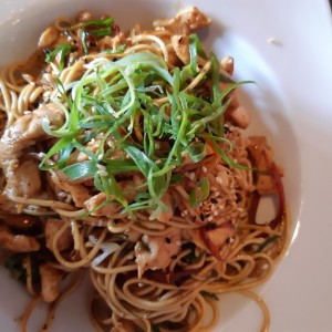 Yakisoba de Pollo