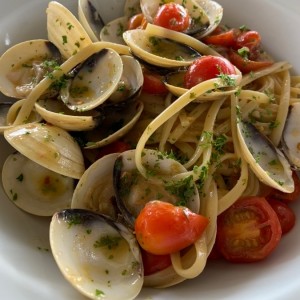 linguine alle vongole 