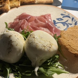 Antipasti - Burrata Con Prosciutto