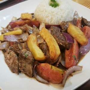 lomo saltado