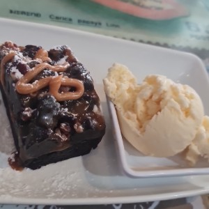 Brownie de Chocolate con Caramelo