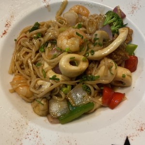 Pad Kee Mao de Mariscos