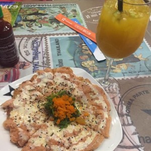 pizza de salmon + sangria de mango