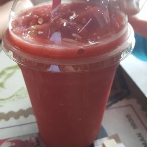 jugo de fresas naturales