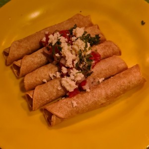 Entradas - Flautas de Pollo