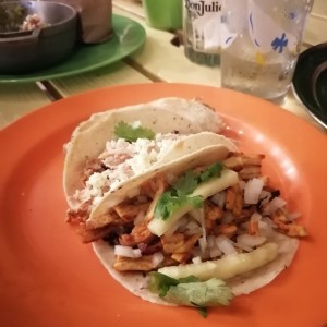 tacos al pastor y pollo