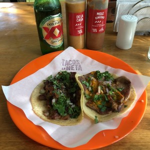 tacos de lengua y cochinillo